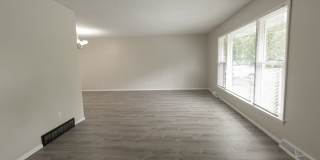 Remodeled 4 Bed and 3 Bath Home Gallery 3