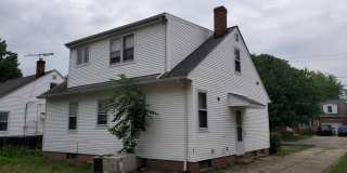 Charming 4-Bedroom Property in Prime Location Gallery 7