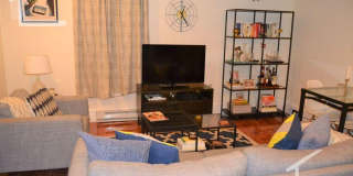 Charming 1 Bedroom-No Broker Fee Gallery 5