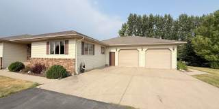 Spacious 5-Bedroom Horace Home with Shop, Large Yard & Flexible Lease Options Gallery 7