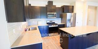 61581 SE Lorenzo Dr Gallery 20