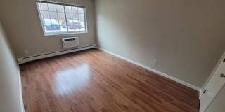 Adorable 1st Floor Condo 2 Bed / 1 Bath in South Manchester with Heat, Hot Water and Parking Included! - $1,995/mo Gallery 6