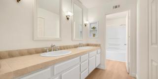 Beautiful, Quiet, Furnished, Upgraded Home in Heart of Torrance for Short Term Rental Gallery 17