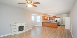 1014 Douglas Avenue Gallery 6