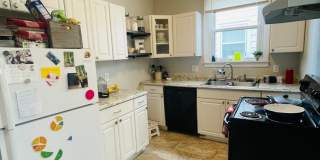 Beautifully Renovated 3bdrm/1.5bth Home Located in Richmond's North-side! Gallery 12