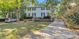 Beautiful 3-Bedroom Townhome in Taylors with Fenced Backyard Gallery 1