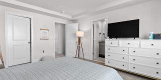 10893 DRUMMOND Place Gallery 15