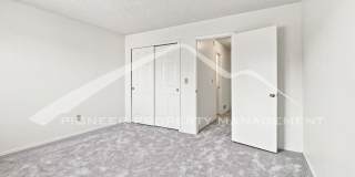 Spacious Townhouse with Central AC and Washer/Dryer Spacious Townhouse with Central AC and Washer/Dryer Gallery 14