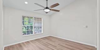 17104 76th Street N Gallery 21