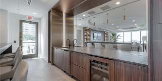 2103 BAYSHORE BOULEVARD Gallery 70