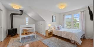 111 Pollock St Gallery 12