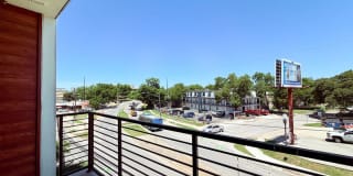 Stylish East Austin Condo with Modern Finishes, Open Living, and Luxury Primary Retreat Gallery 22