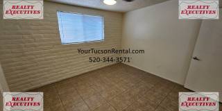 April Move in Special - Country Club & Fort Lowell area - 2 Beds 1 bath with AC Gallery 22