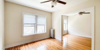 1916-34 W Winona / 5103-15 N Winchester Gallery 3