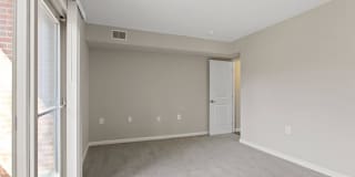 Huntington Square Gallery 54