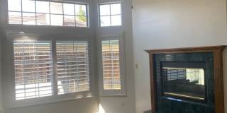 Gorgeous 3 Bedroom 2 Bath Home Gallery 14