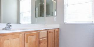 MOVE IN SPECIAL - 3 Bedroom Home in Quailwood Gallery 10