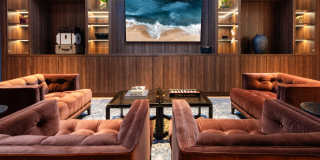 Triangle Gallery 31