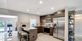 702 Grove Street Gallery 9