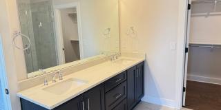 Spacious Modern End-Unit Davidson Townhome - Lake Davidson Access Gallery 15