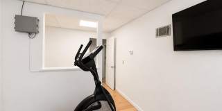 31 Foster Street Gallery 12