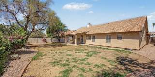 5719 E Saint John Road Gallery 22