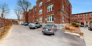 Great location; Gorgeous, Sunny 1-bed Available for 9/1! Gallery 8