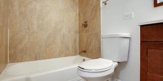 910 Downing Gallery 6