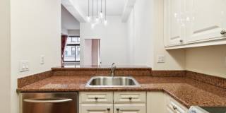 1500-00 CHESTNUT Street Gallery 12