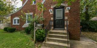 1302 Hunter - 7 Bed/2 Bath - Renovated! Gallery 3