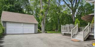 211 Pinelynn Road Gallery 19