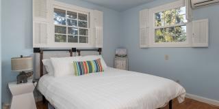 1565 Flintridge Avenue Gallery 7