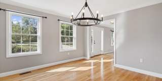 19 Benjamin Ln Gallery 4