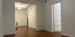 Beautiful 1 Bed Apartment in North Center/ Ravenswood Area Available September 1st Gallery 25
