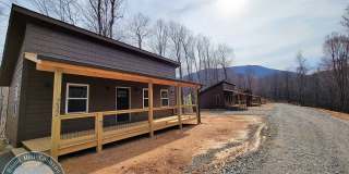 Beautiful 1-Bed Cabin In Trade, Tennessee Gallery 1
