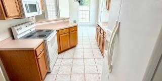 Nice 3 Bedroom Home For Rent - Includes Yard Service! Gallery 21