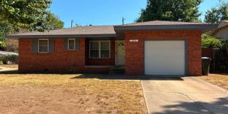AVAILABLE NOW -  Beautiful Home Near OU – Perfect Location for Students, Professionals & Football Fans! Gallery 1