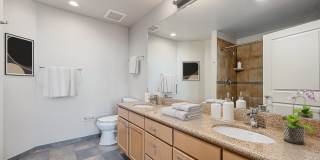 1600 Glenarm Gallery 33