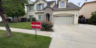 Spacious NW Visalia home Near Shopping Center Available Now! Gallery 1
