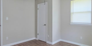 707 Dent Street Gallery 3