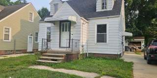 Charming 3-Bedroom Euclid Home with Garage Parking Gallery 1