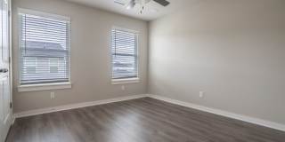 2 bedroom 2.5 bath home Gallery 13