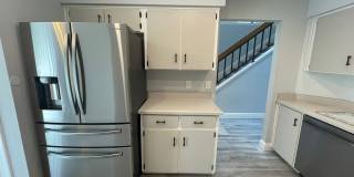 3 Bedroom 2.5 Bathroom Townhome located in Pelican Bay Gallery 9