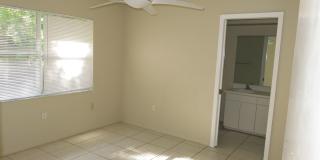 Centrally located 2/2 Gallery 8