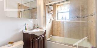 Sunny Fenway 3-Bed! Gallery 6