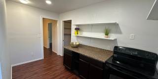 2-BEDROOM *ALL UTILITIES INCLUDED* Gallery 10