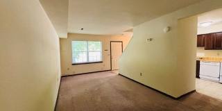 2 Bedroom 1.5 Bathroom Townhouse Gallery 5