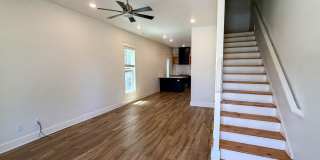 Clean like-new home for rent near the UofA Gallery 5