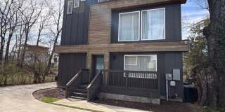 Fully Furnished 5 Bed, 3.5 Bath Located In East Nashville's McFerrin Park Neighborhood w/ Flexible Lease Terms! Lawn Care Included! Gallery 1