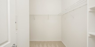 Laurel Canyon Apartment Homes Gallery 35